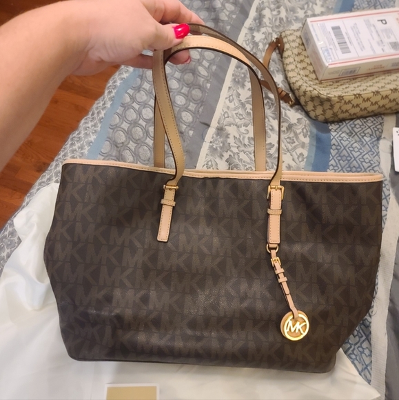 π Authentic MK Jet Set π - Picture 3 of 7